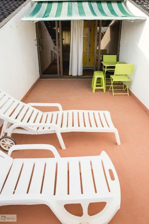 Help Yourself Hostels - Carcavelos Coast Eksteriør bilde