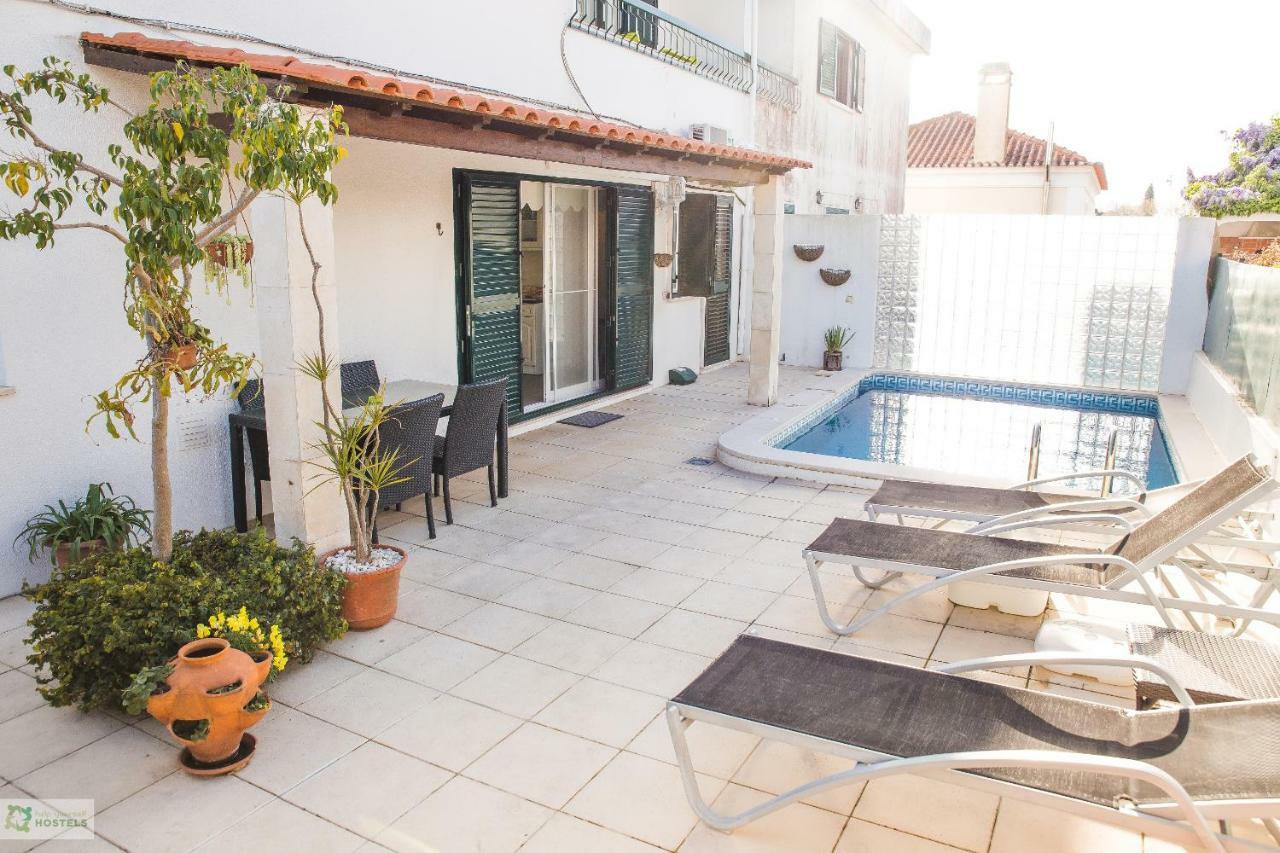 Help Yourself Hostels - Carcavelos Coast Eksteriør bilde