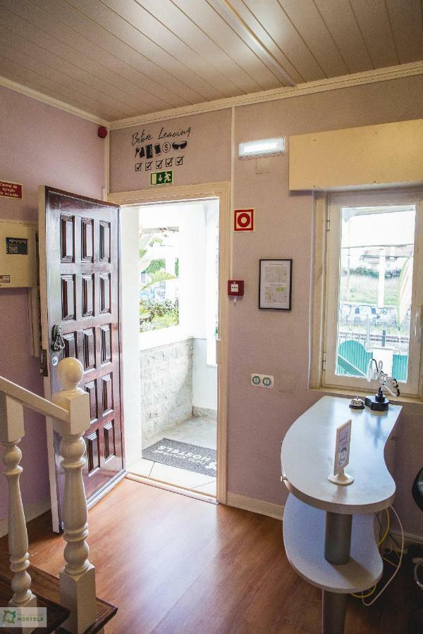 Help Yourself Hostels - Carcavelos Coast Eksteriør bilde